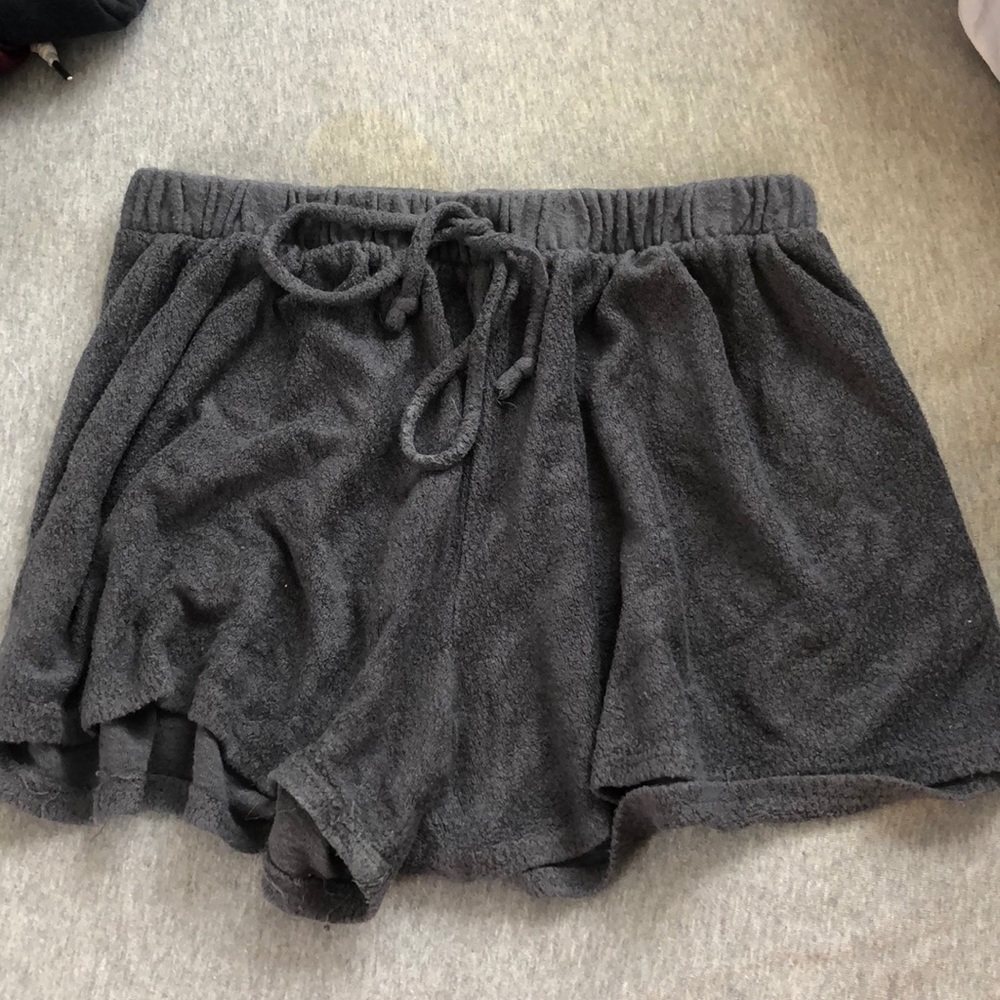 Comfy grey shorts